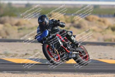 media/Nov-06-2023-Moto Forza (Mon) [[ce023d0744]]/3-Intermediate Group/Session 5 (Turn 4)/